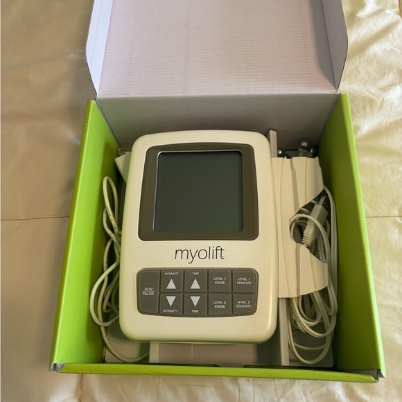 MyoLift Mini Micro-current Machine - Picture 6 of 9